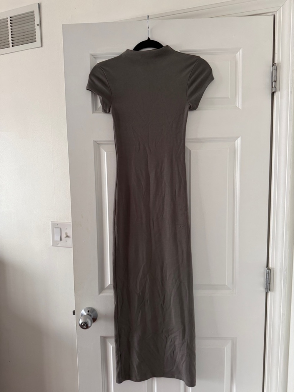 Pull&Bear Olive Green Mock Neck Short-Sleeve Maxi Dress - Never worn!